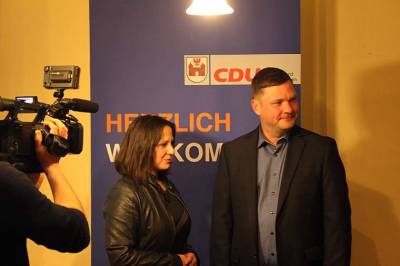 Unsere Vorsitzende Anja Schmollack mit unserem Brgermeisterkandidat Alexander Waschetzko im Interview.