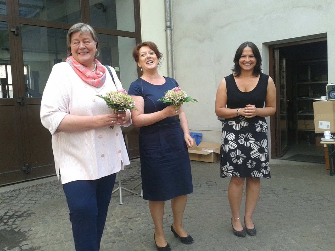Gut gelaunte Damenrunde: Andrea Vohoff, Anja Heinrich und Anja Schmollack (v.l.) beim CDU-Sommerfest in Treuenbrietzen